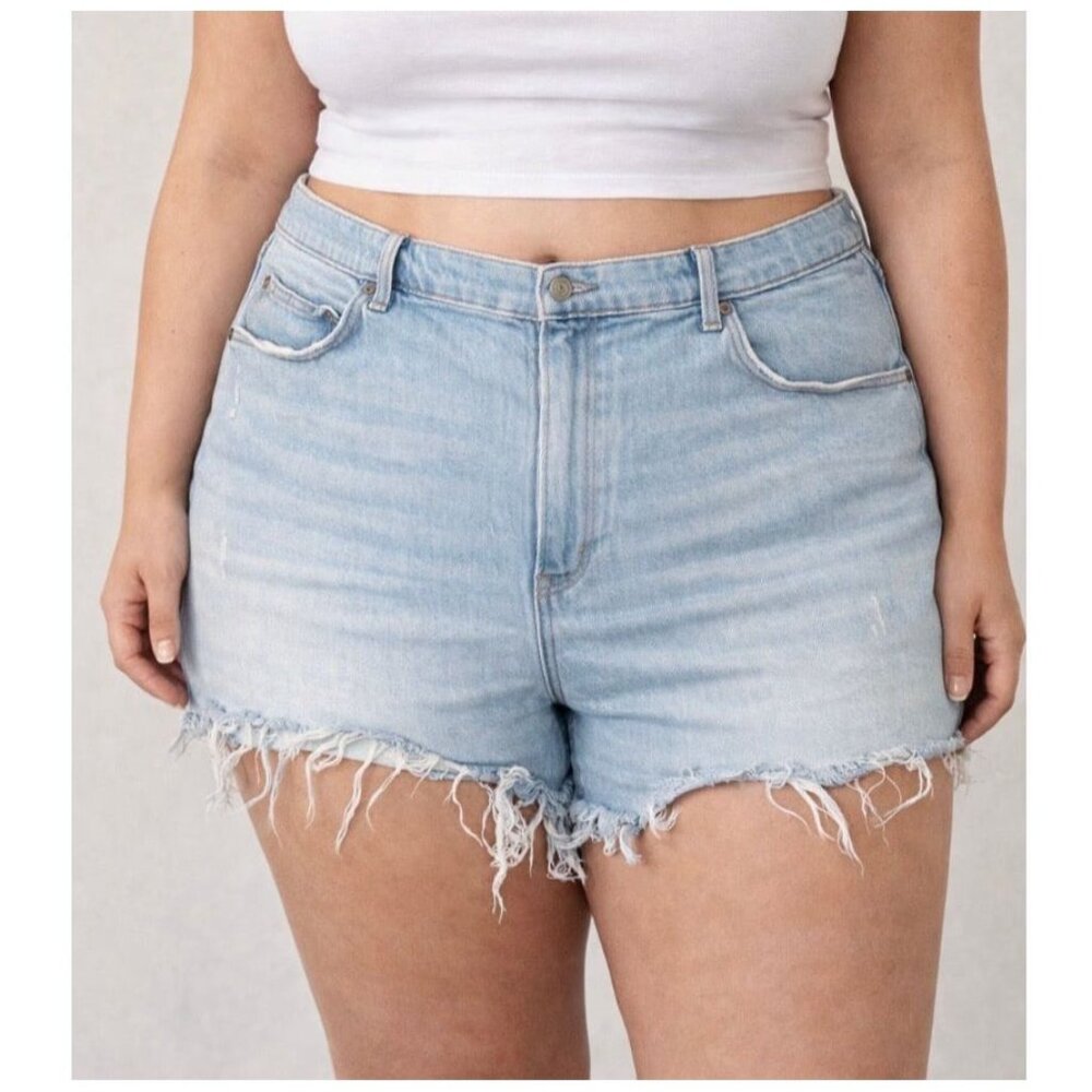 Abercrombie and Fitch shorts denim frayed hem high waist SZ 22 36"